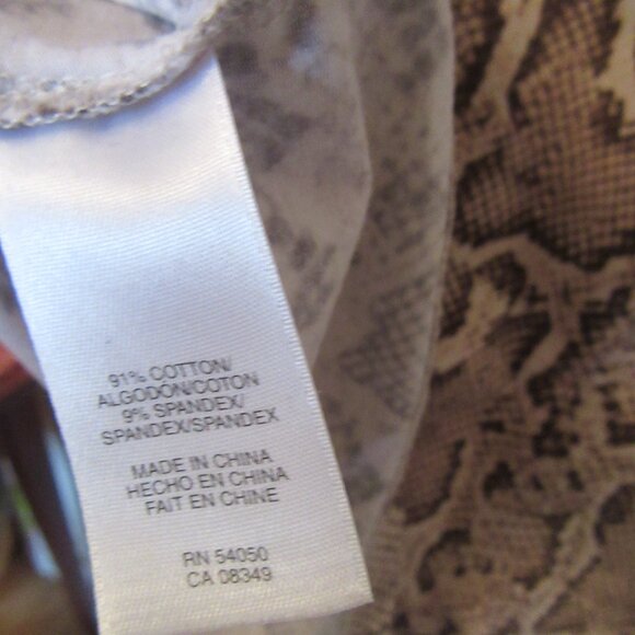 Jones New York Blouse, Leopard print, 91% Cotton - Picture 6 of 6